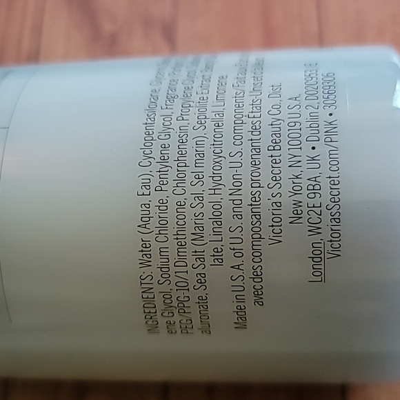 Victoria's Secret Pink Water Replenishing Body Lotion with Hyaluronic Acid - Picture 3 of 6